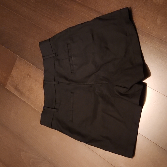 Aritzia Wilfred Dress Shorts - Picture 4 of 9